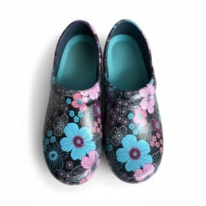 Anywear Nurse Clogs Slip Resistant Work Shoes Black Blue Pink Floral Size 7